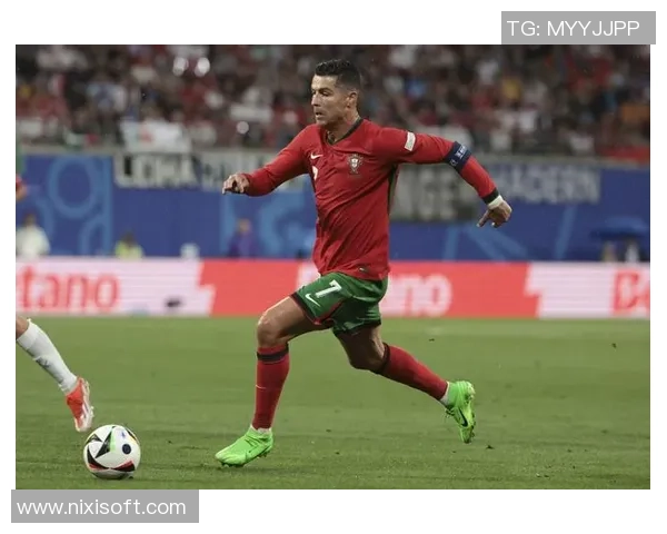 足球巨星背后的努力与坚持：从训练到巅峰的奋斗历程