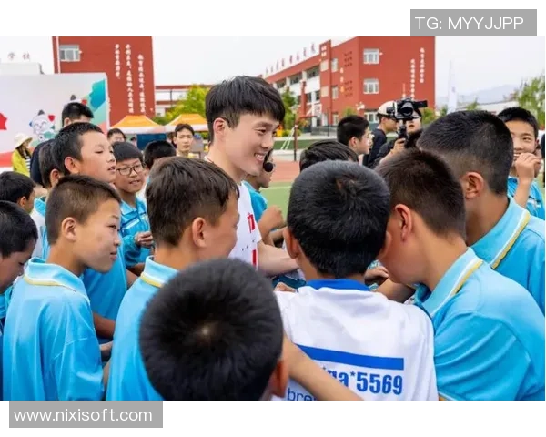 成都足球俱乐部球星风采展现成就与梦想激励年轻球员奋勇拼搏