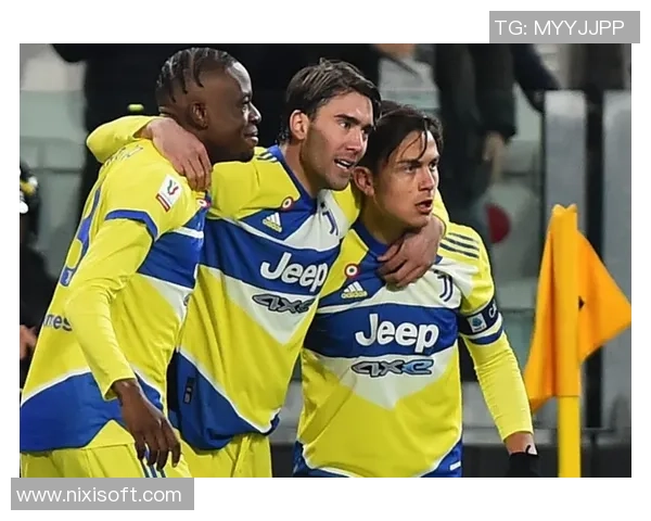 足球转场突破巨星劲射破门瞬间展现绿茵激情与巅峰对决 足球转场突破巨星劲射破门瞬间展现绿茵激情与巅峰对决