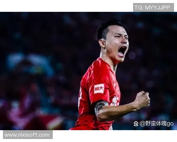 老年足球球星传奇回顾：他们如何在岁月流逝中依旧闪耀绿茵场