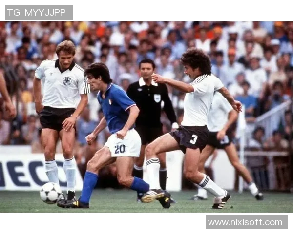 历史足球左边锋十大传奇球星盘点及其辉煌成就回顾 历史足球左边锋十大传奇球星盘点及其辉煌成就回顾