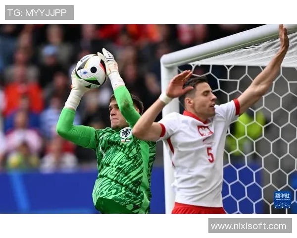 波兰足球第一球星是谁 他的成就和影响力深入解析